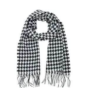 D&Y scarf.  ( only bundle of 3)